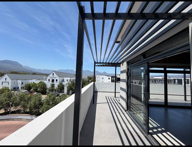 290M² OFFICE TO LET IN PAARDEVLEI